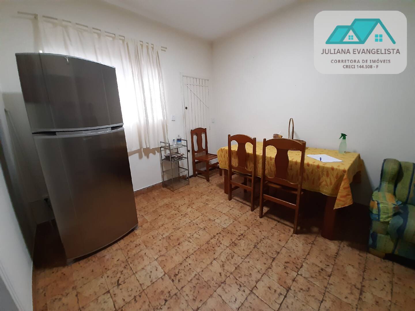 Casa à venda com 3 quartos, 194m² - Foto 3