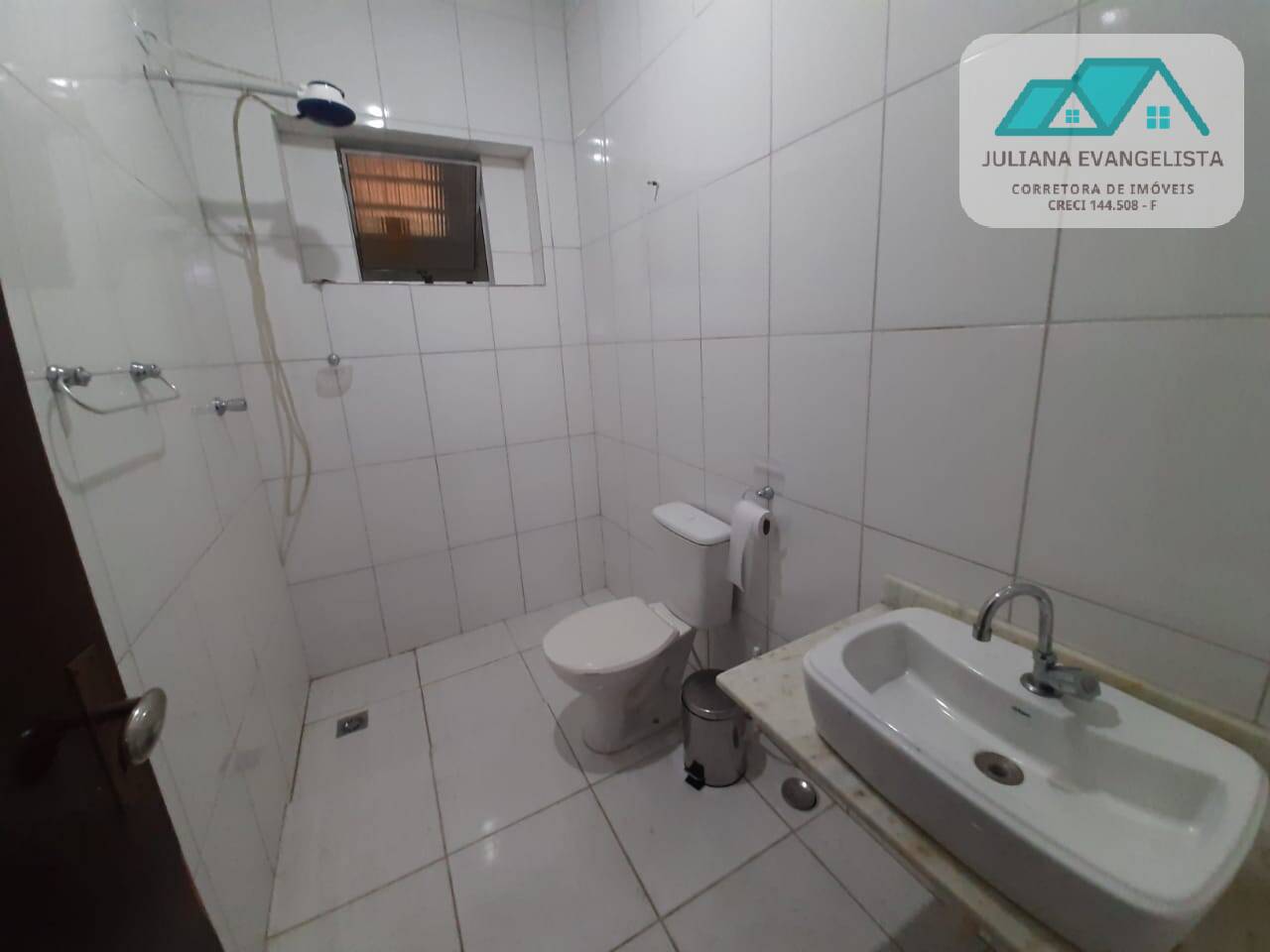 Casa à venda com 3 quartos, 199m² - Foto 2