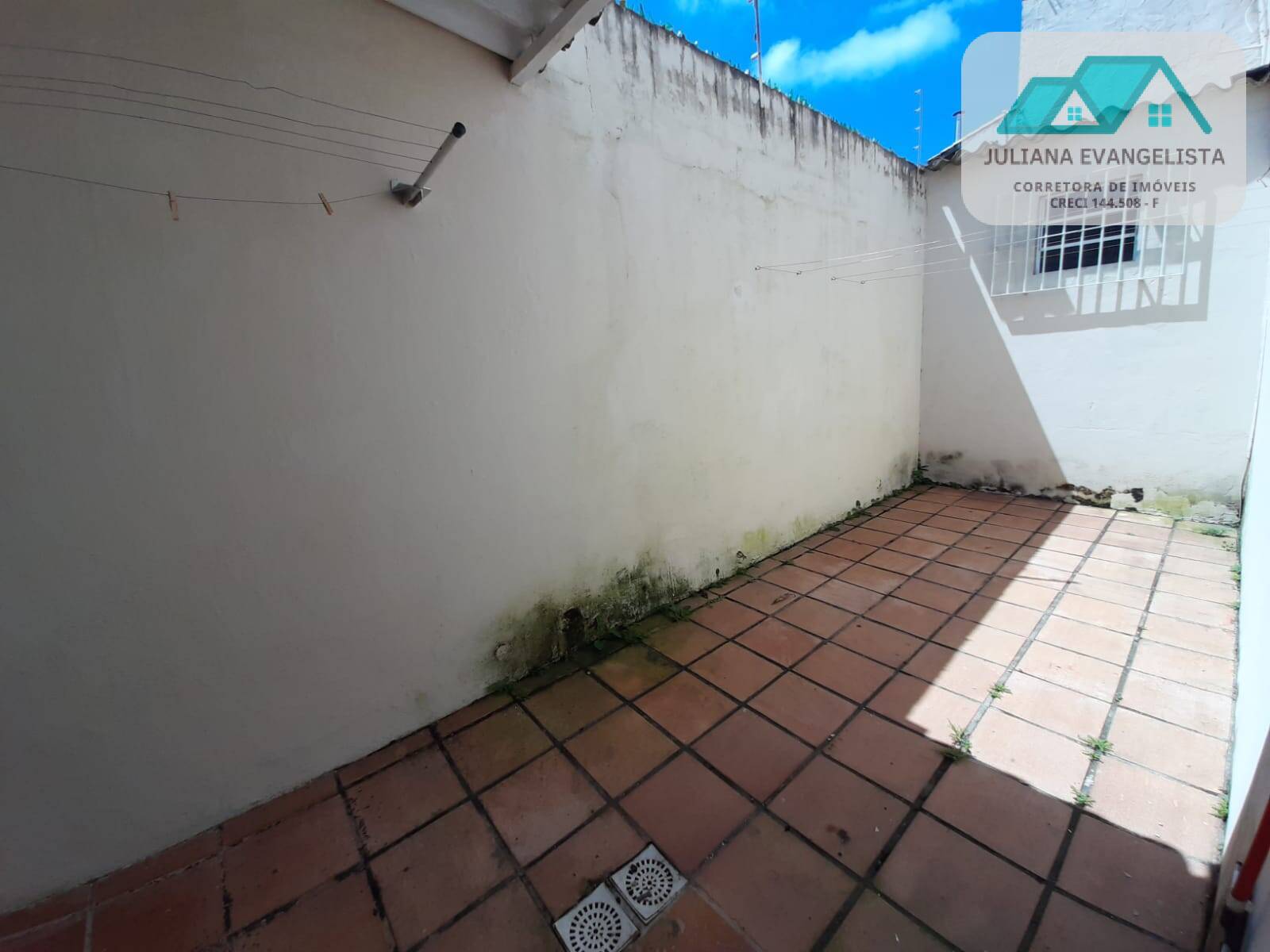 Casa à venda com 3 quartos, 150m² - Foto 2