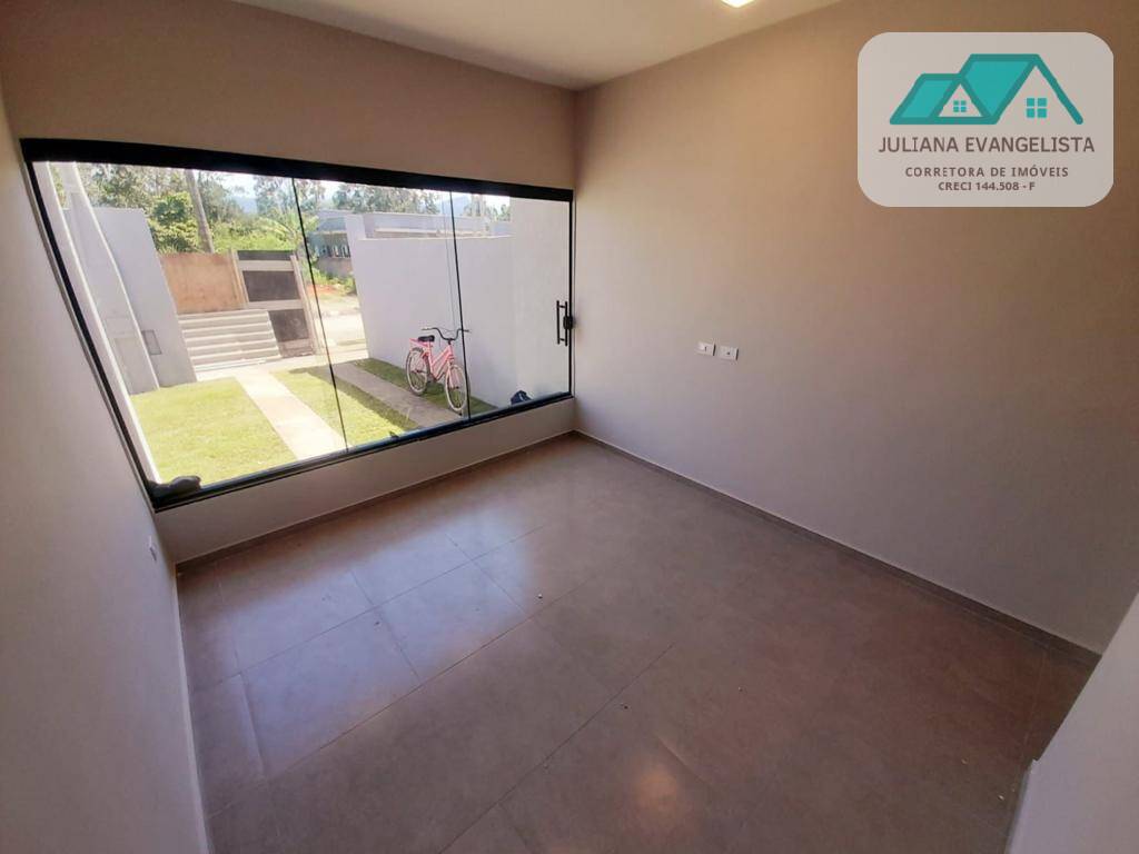 Casa à venda com 2 quartos, 73m² - Foto 4