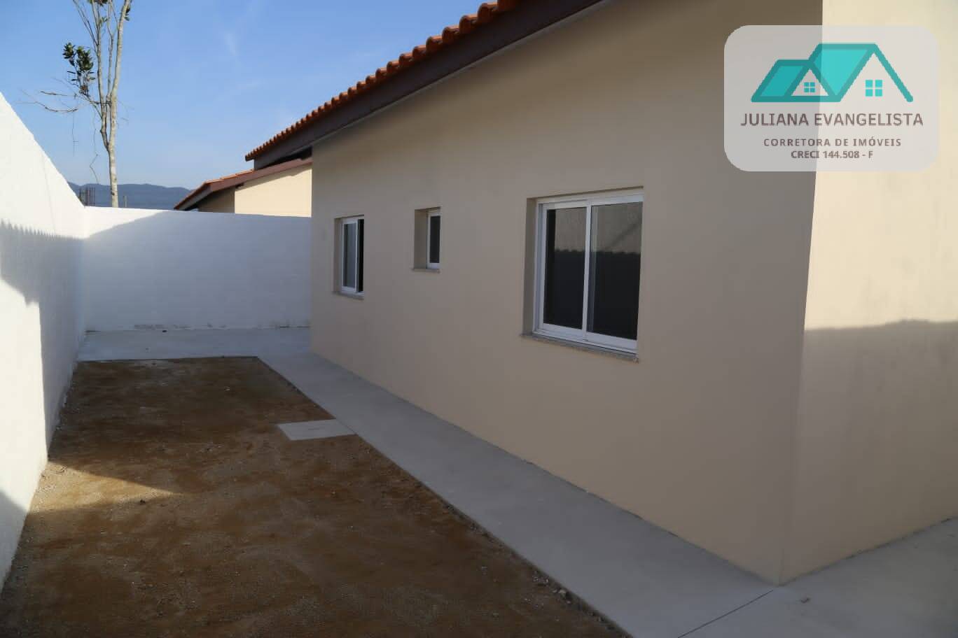 Casa à venda com 2 quartos, 52m² - Foto 14