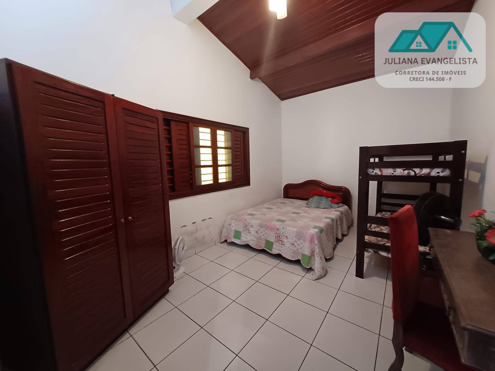 Casa à venda com 2 quartos, 90m² - Foto 12