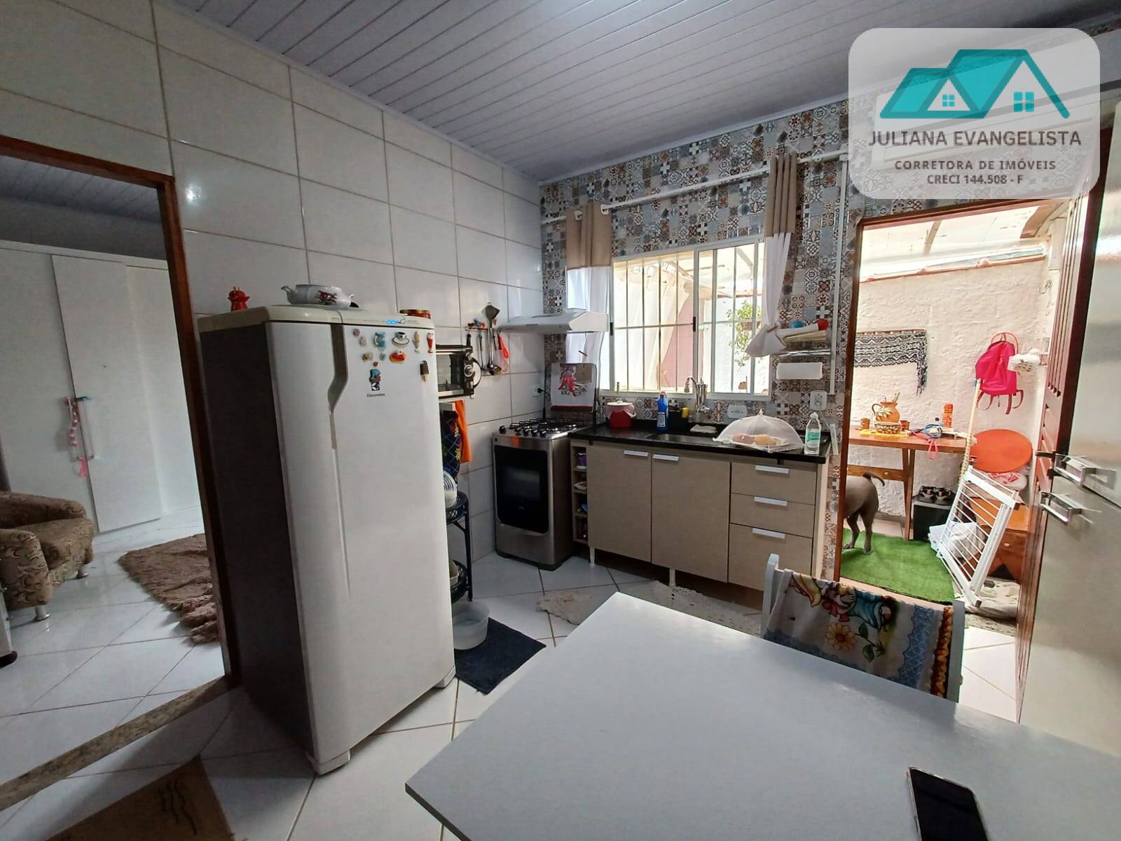 Casa à venda com 2 quartos, 80m² - Foto 11