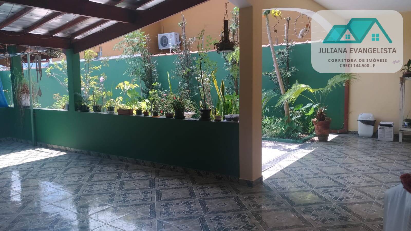 Casa à venda com 2 quartos, 180m² - Foto 2